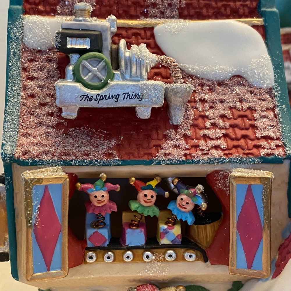 Dept 56 North Pole Series-  Jack in the Box Plant No.2 - with light(Tested) - Picture 10 of 12